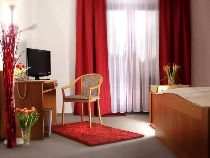Hotel Bartholomaeus Zeitlarn Kültér fotó
